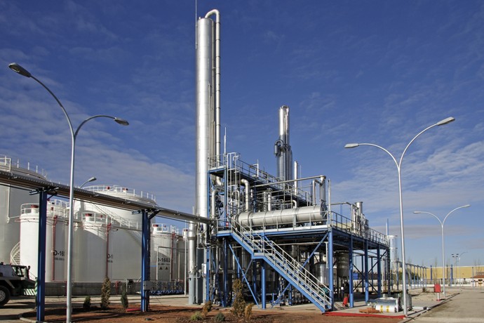 Etanol jako produkt fermatácie biomasy je považovaný za najčistejšie kvapalné biopalivo